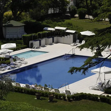 Готель Acquaviva Del Garda 4*