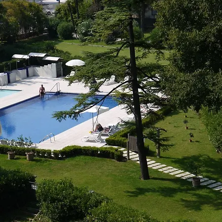 Готель Acquaviva Del Garda