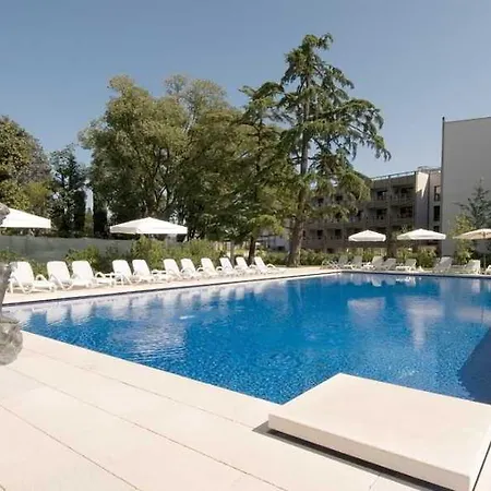 Acquaviva Del Garda Готель