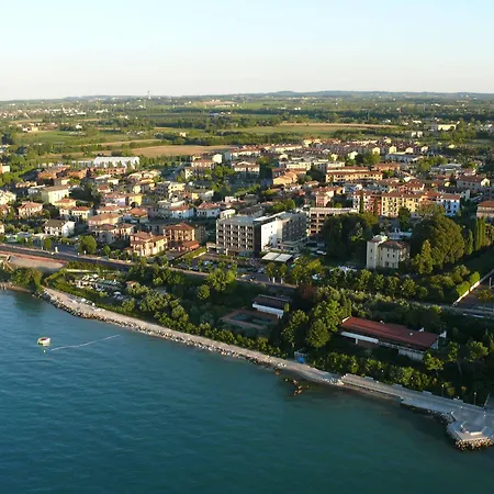 Acquaviva Del Garda Готель