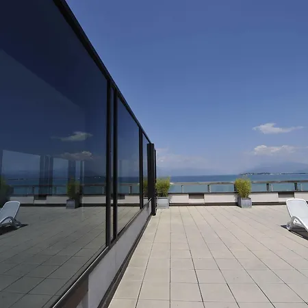 Готель Acquaviva Del Garda Дезенцано-дель-Гарда